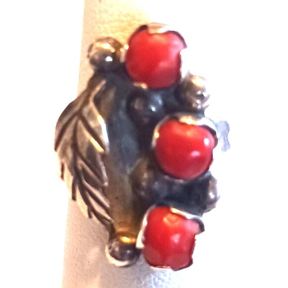 Vintage Native American Navajo Coral Sterling Ring sz6 (1340) - Picture 1 of 4